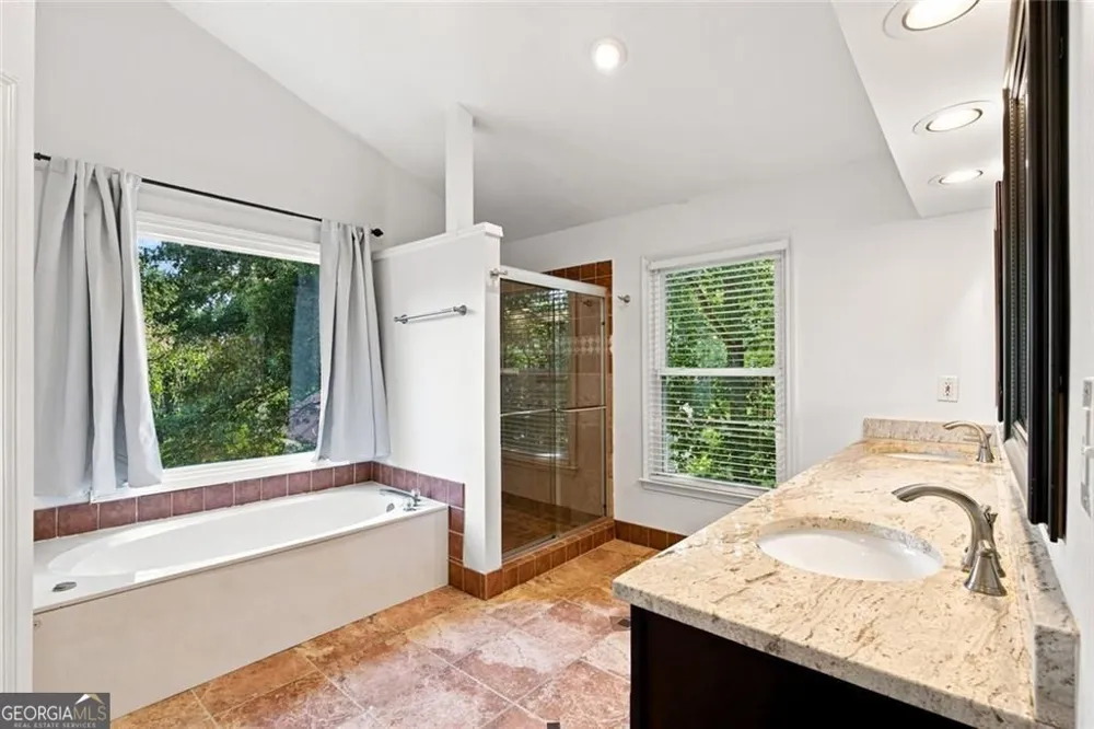 425 Fairford LN Duluth, GA 30097
