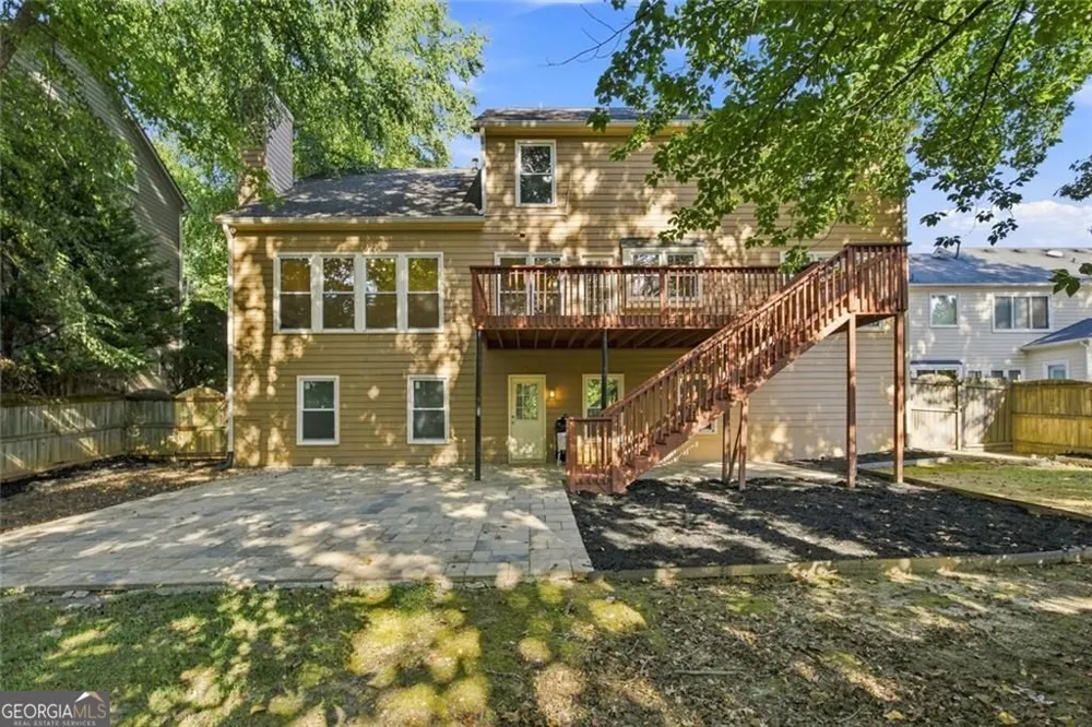 425 Fairford LN Duluth, GA 30097