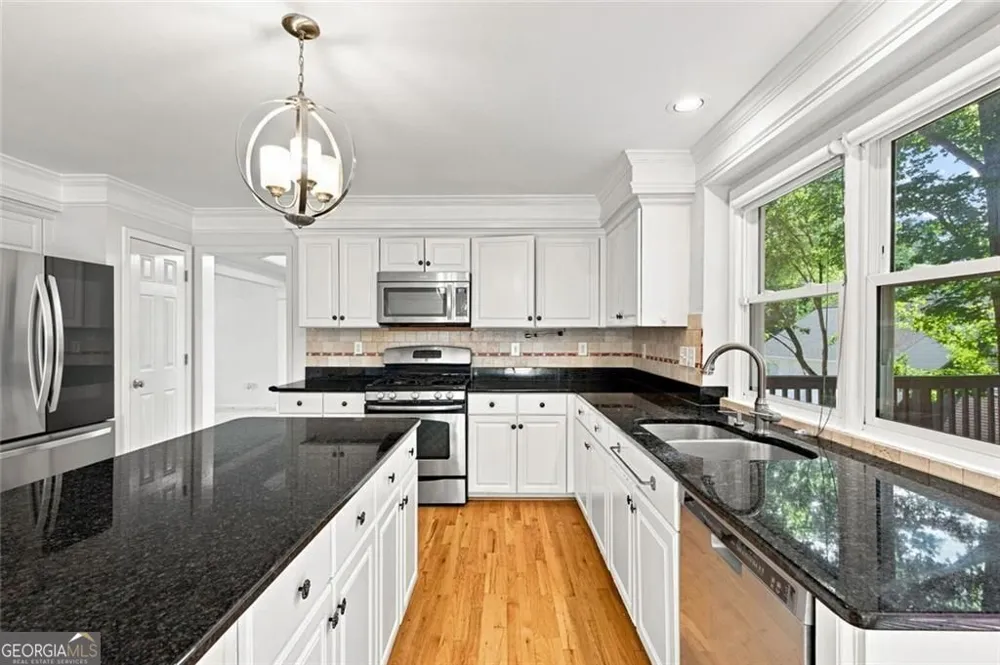 425 Fairford LN Duluth, GA 30097