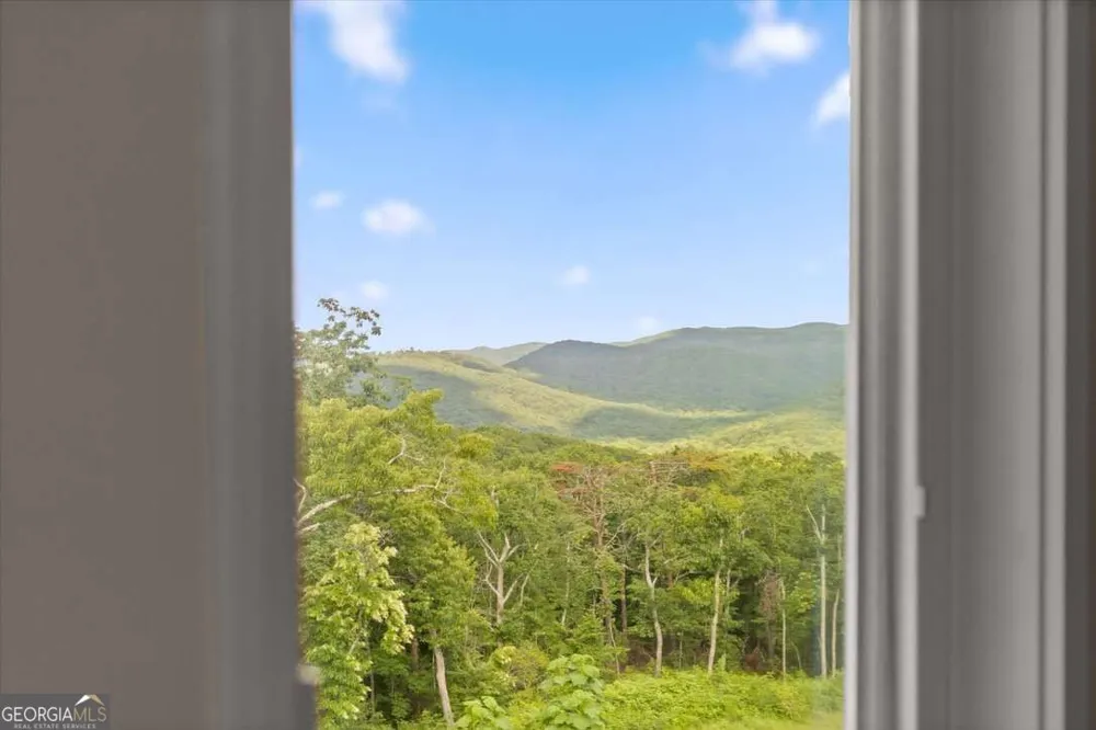 1722 High Summit DR Talking Rock, GA 30175