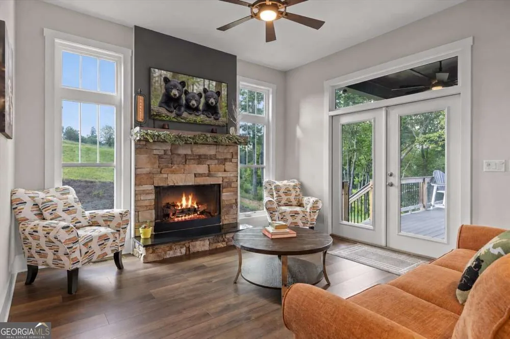 1722 High Summit DR Talking Rock, GA 30175