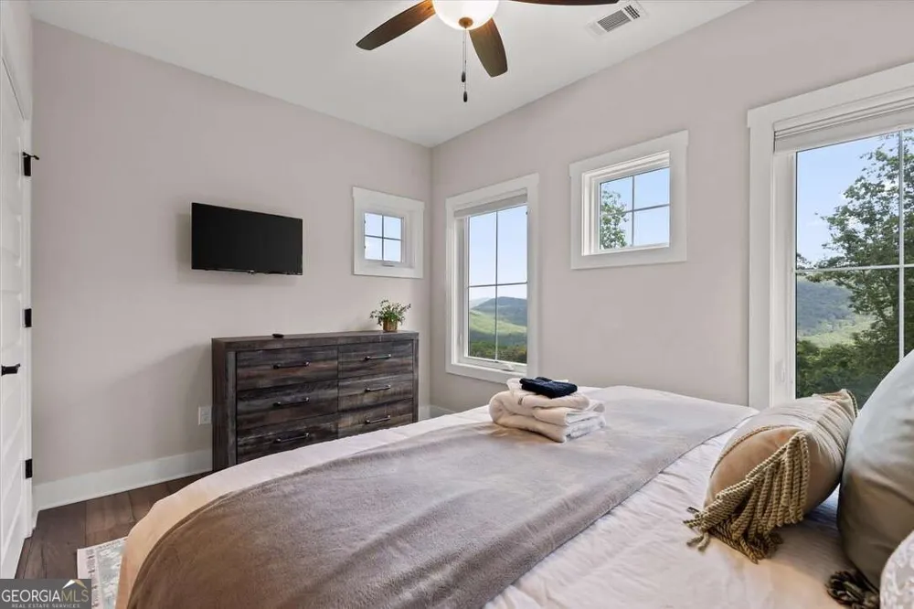 1722 High Summit DR Talking Rock, GA 30175