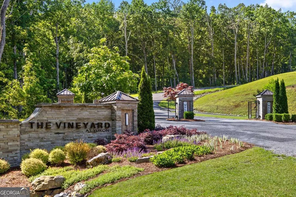 1722 High Summit DR Talking Rock, GA 30175