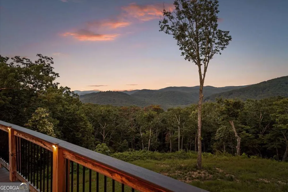 1722 High Summit DR Talking Rock, GA 30175