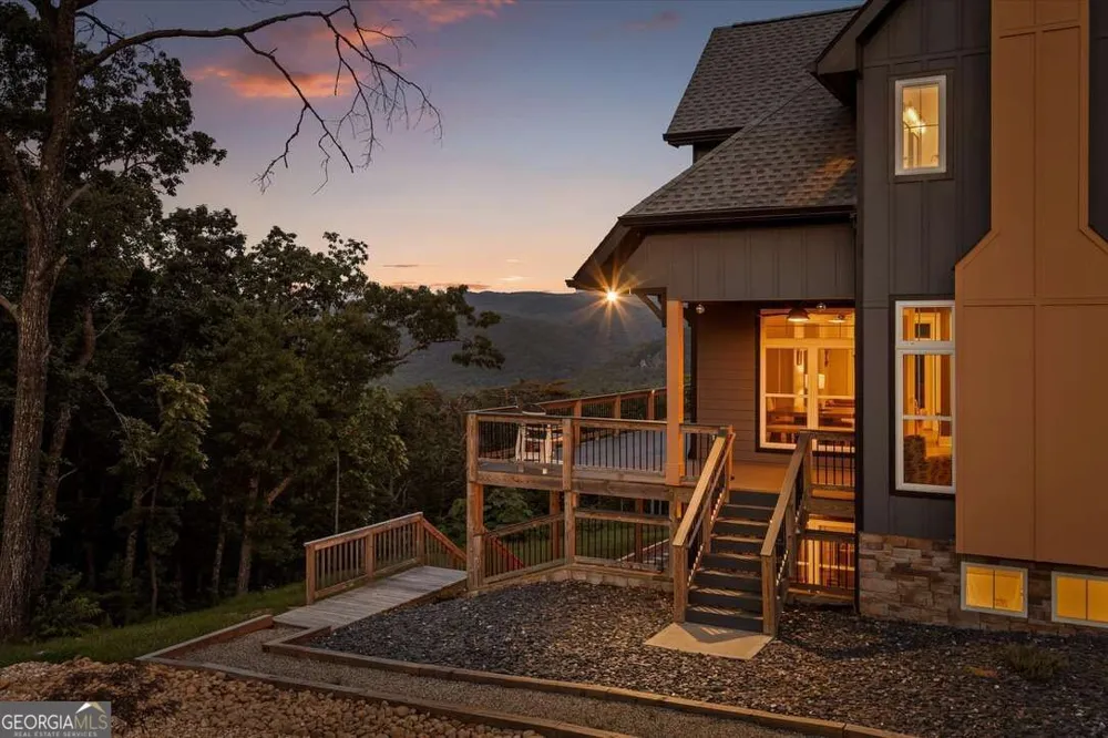 1722 High Summit DR Talking Rock, GA 30175
