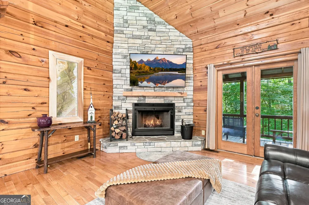 156 Cedar Ridge RD Blue Ridge, GA 30513