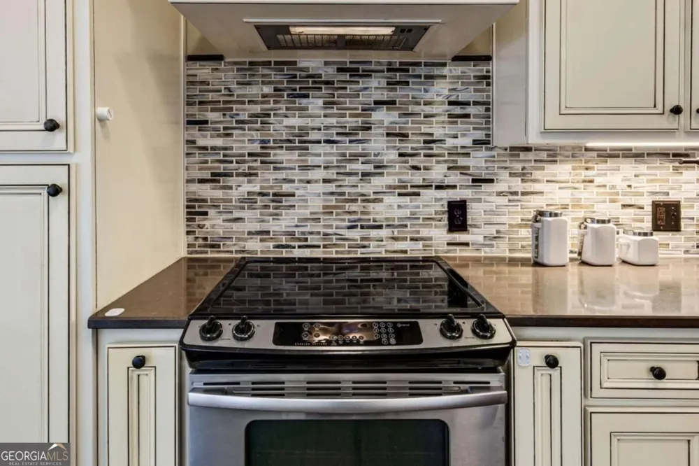 91 Martin ST Jefferson, GA 30549