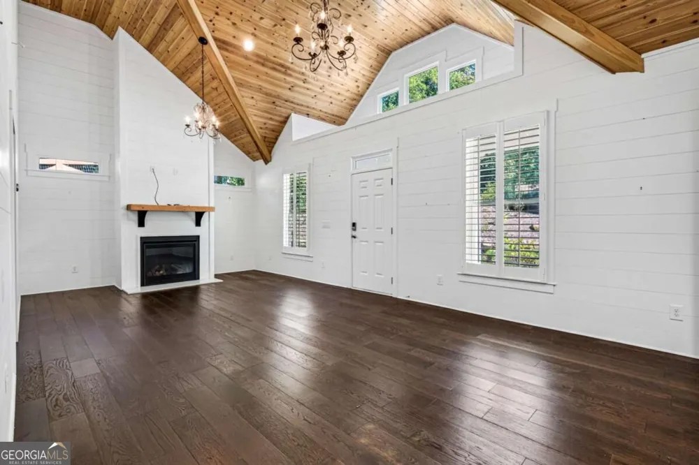 91 Martin ST Jefferson, GA 30549