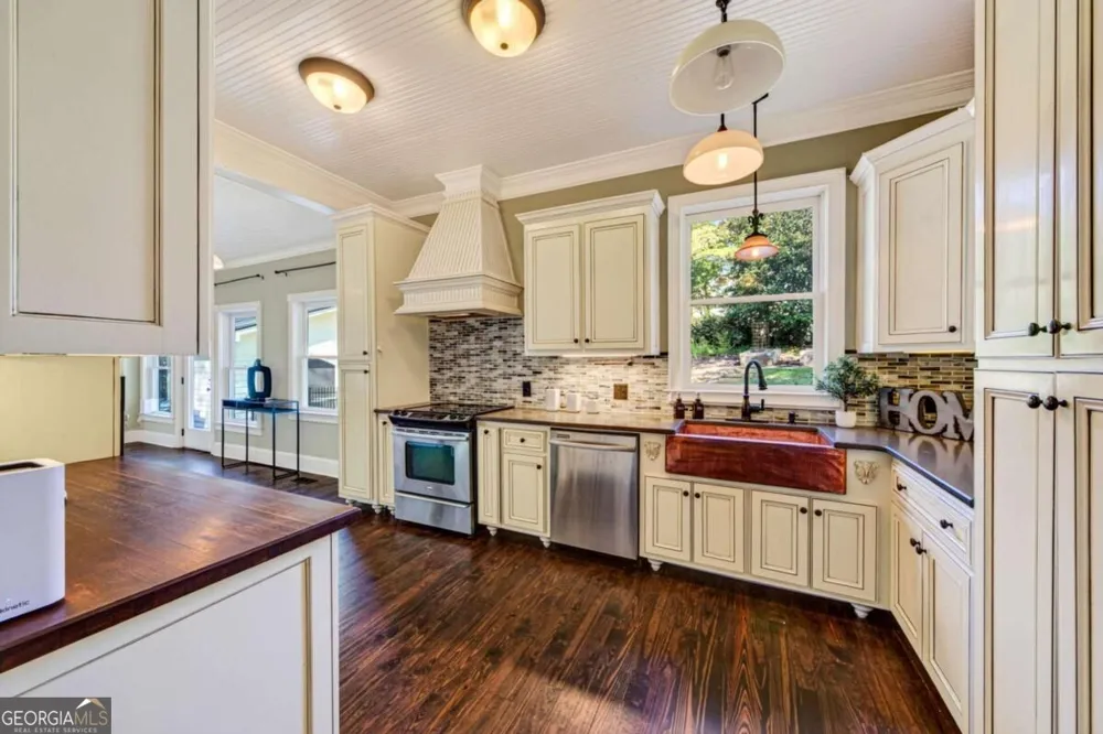 91 Martin ST Jefferson, GA 30549