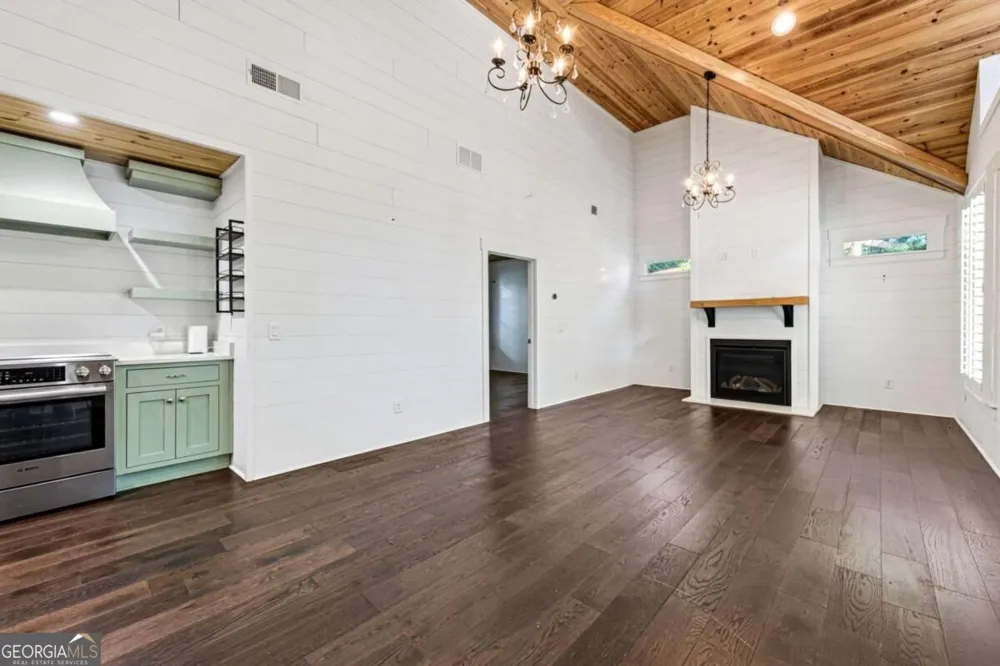 91 Martin ST Jefferson, GA 30549