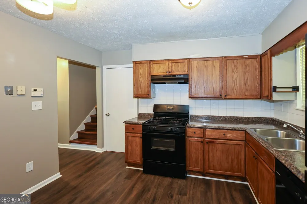 7362 Penland DR Riverdale, GA 30296