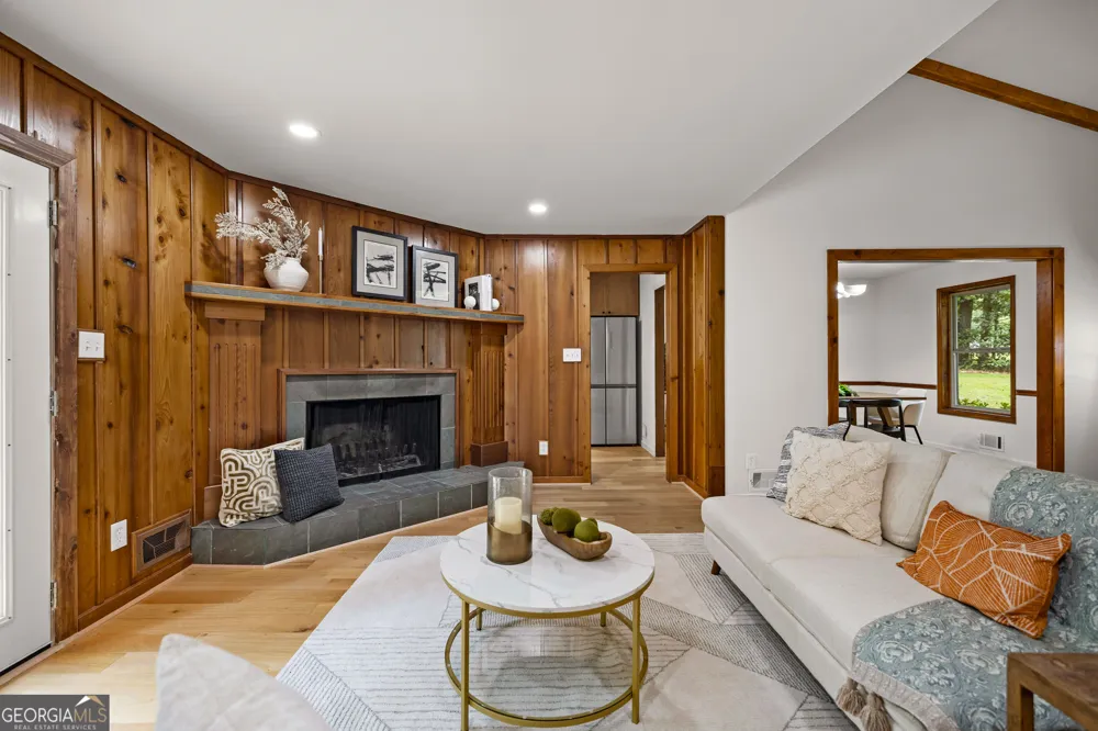 260 Devilla TRCE Fayetteville, GA 30214