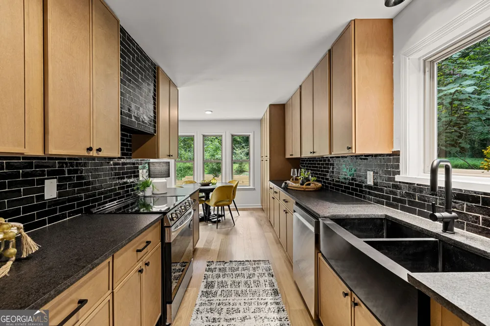 260 Devilla TRCE Fayetteville, GA 30214