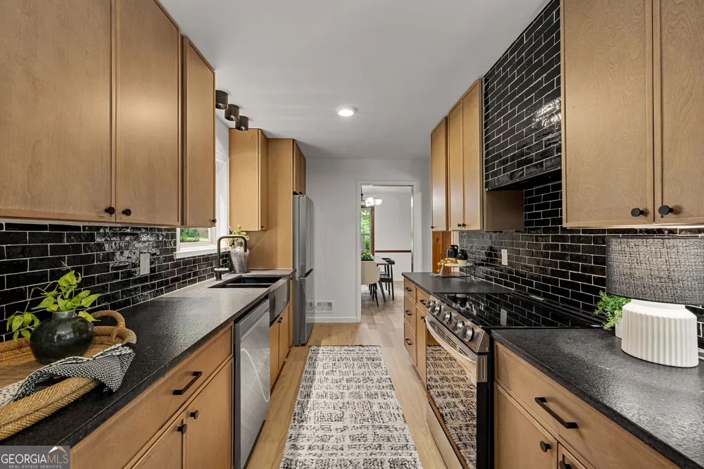 260 Devilla TRCE Fayetteville, GA 30214