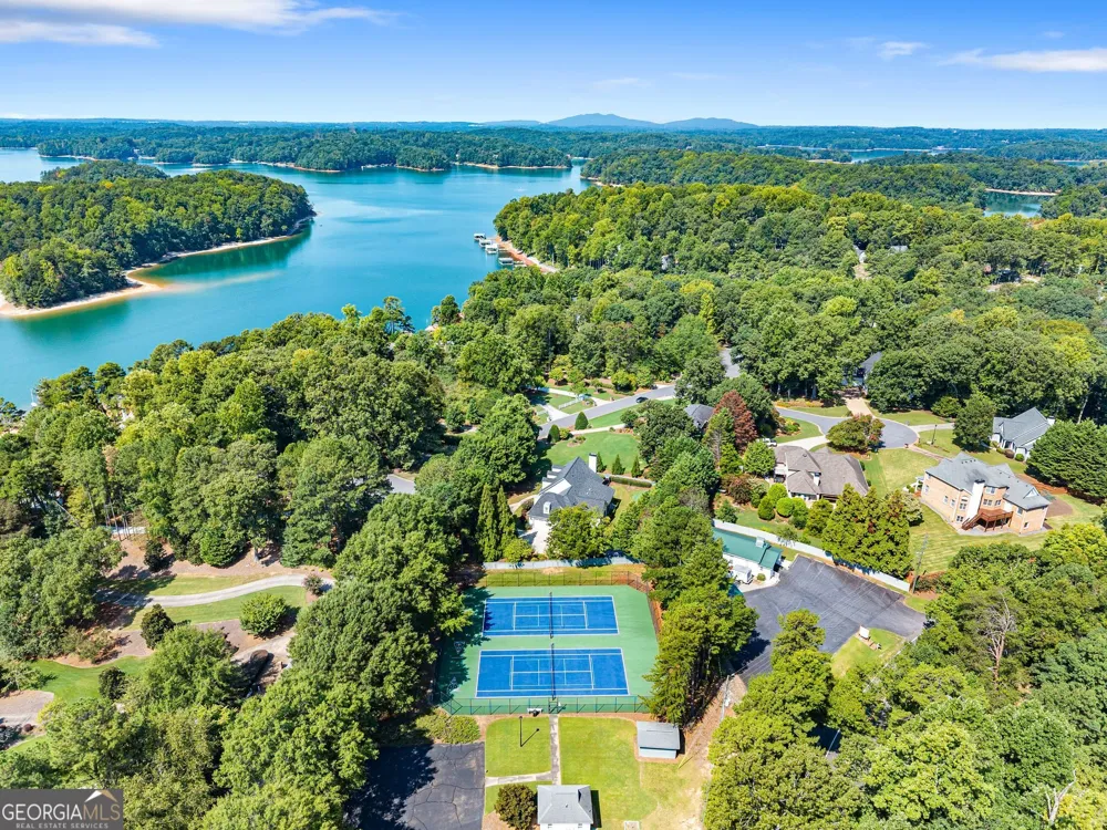 9220 Mainsail DR Gainesville, GA 30506