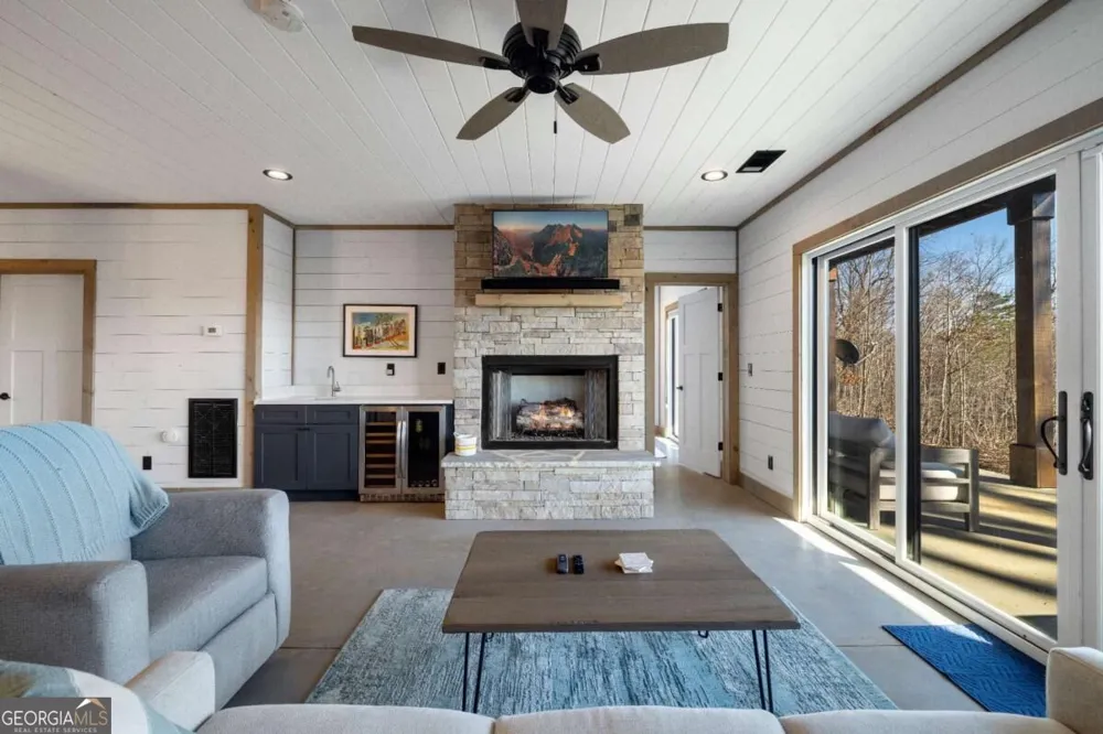 310 Wunder Bear Ridge Road Morganton, GA 30560