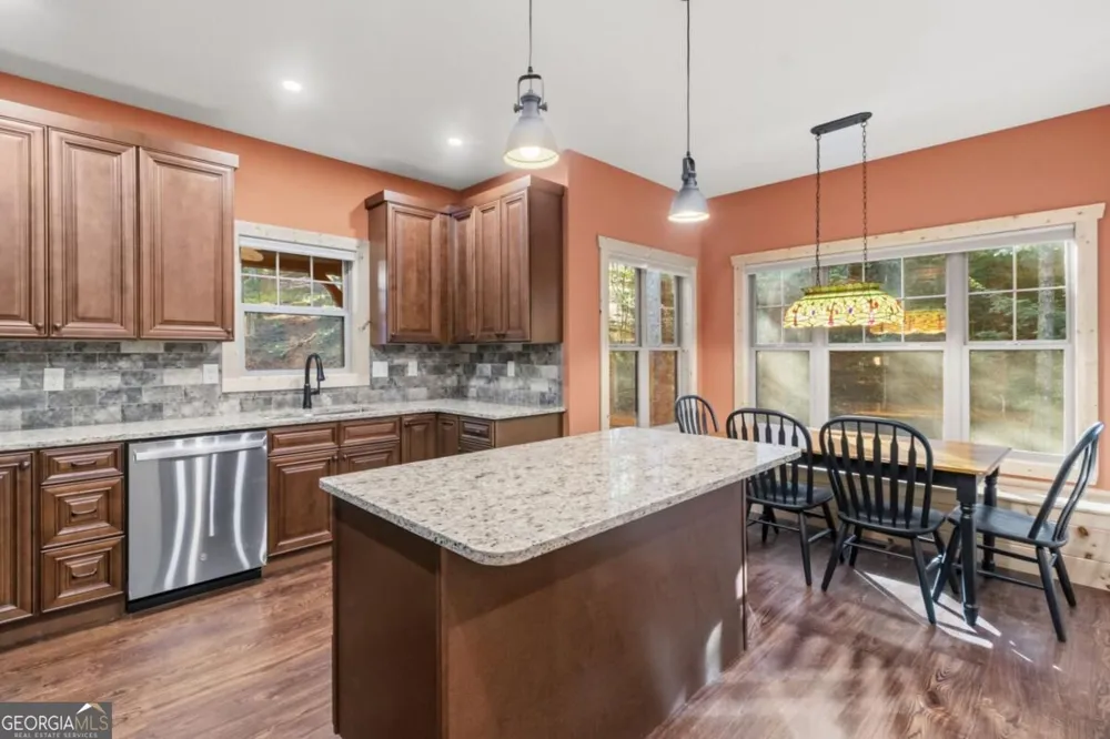 152 Cherry CT Ellijay, GA 30540