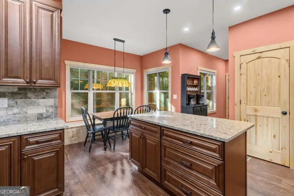 152 Cherry CT Ellijay, GA 30540
