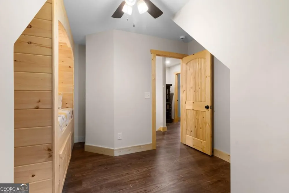 152 Cherry CT Ellijay, GA 30540