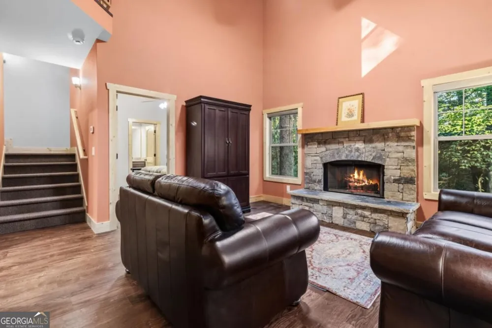 152 Cherry CT Ellijay, GA 30540