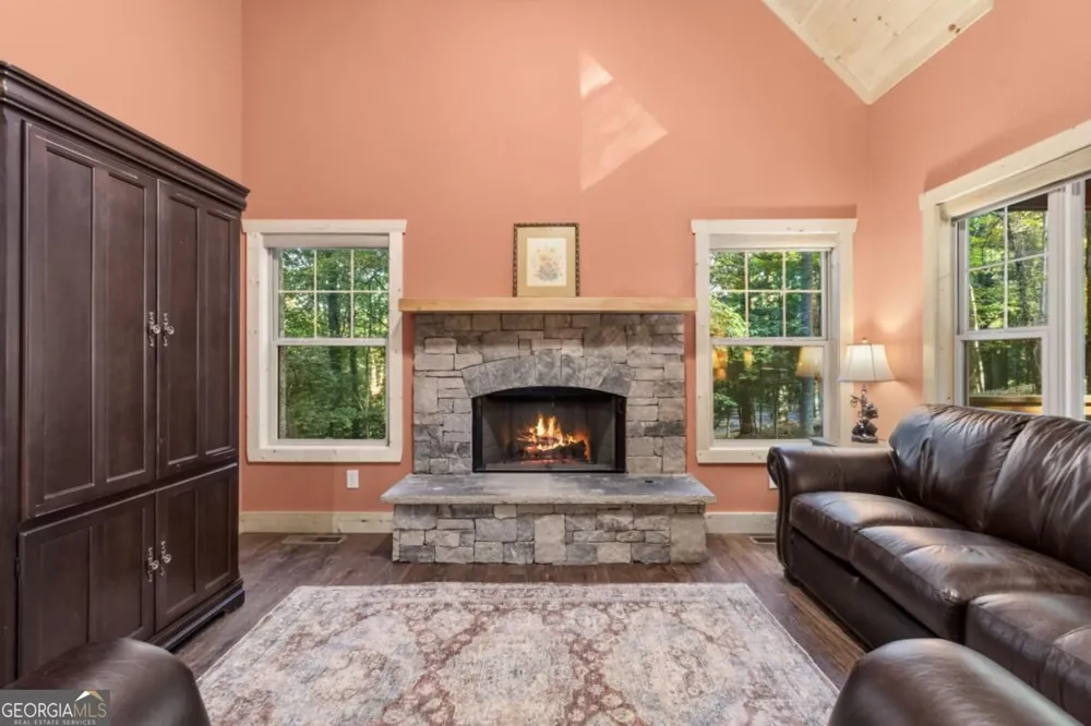 152 Cherry CT Ellijay, GA 30540