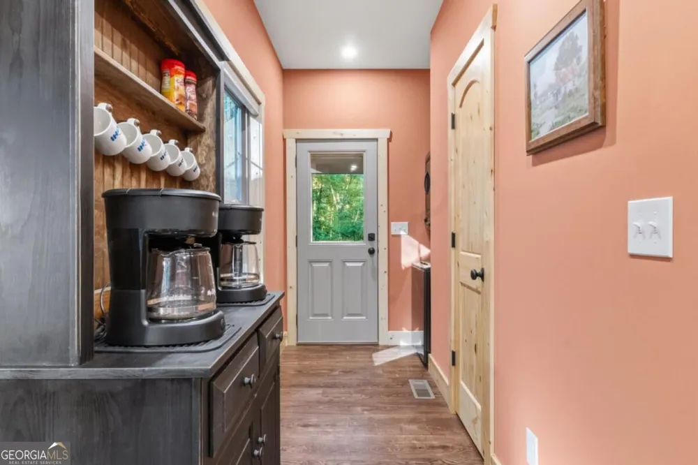 152 Cherry CT Ellijay, GA 30540
