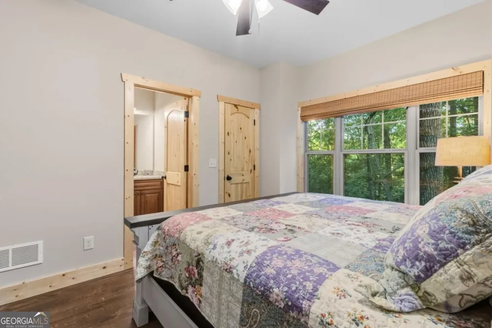 152 Cherry CT Ellijay, GA 30540