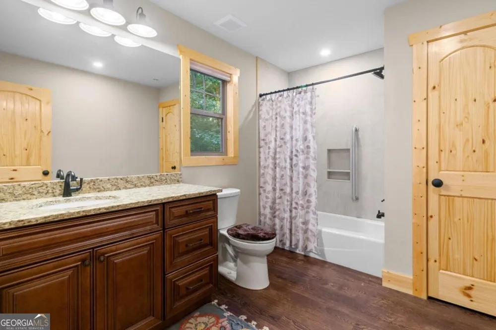 152 Cherry CT Ellijay, GA 30540
