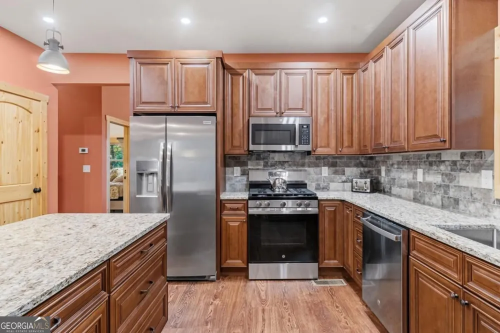 152 Cherry CT Ellijay, GA 30540