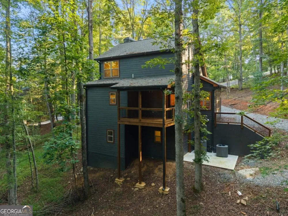152 Cherry CT Ellijay, GA 30540