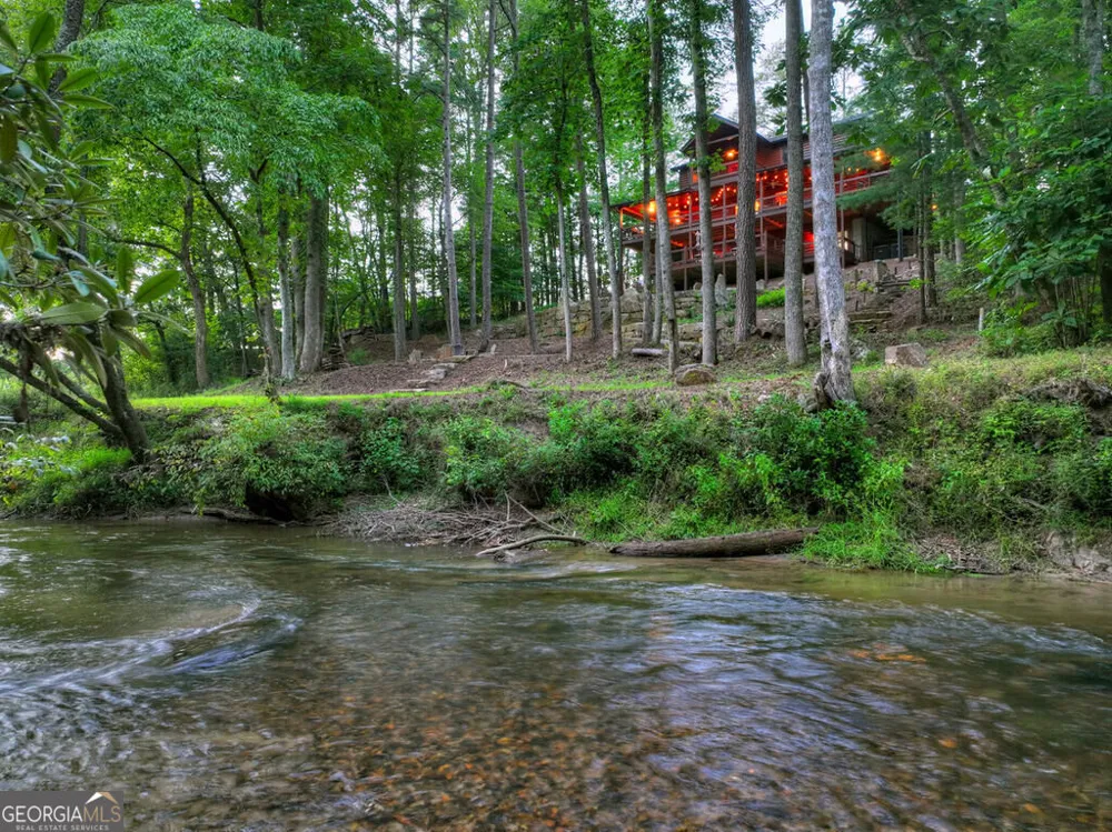 303 Major Ridge RD Blue Ridge, GA 30513