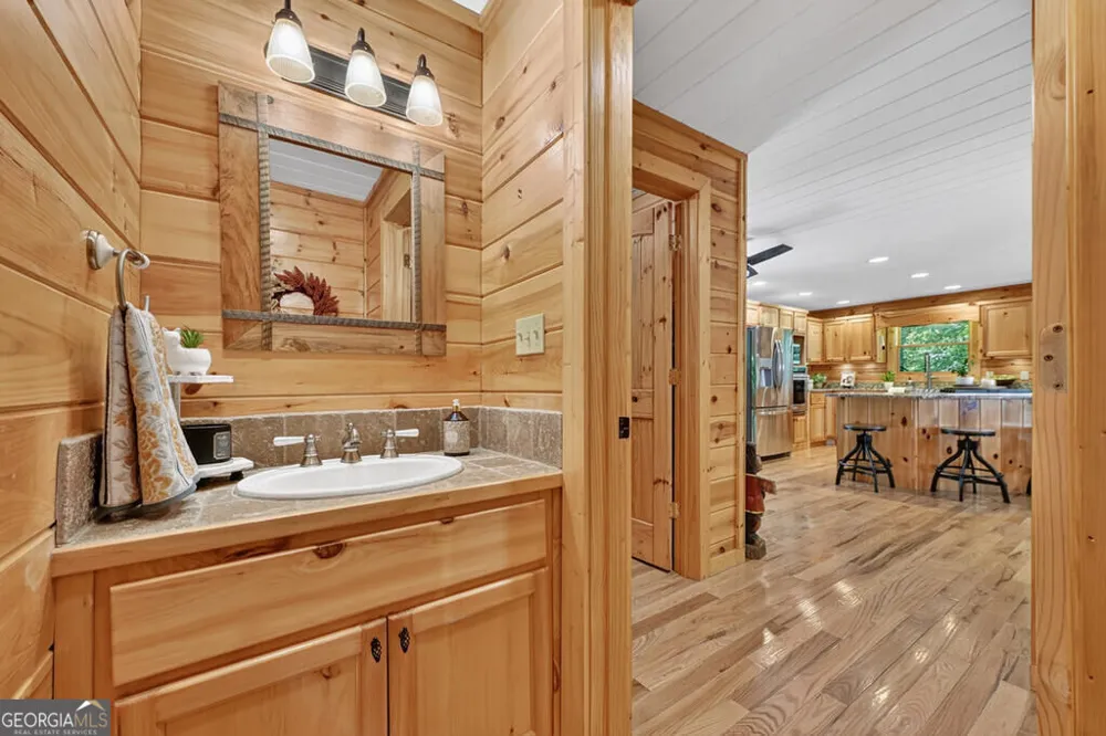 303 Major Ridge RD Blue Ridge, GA 30513