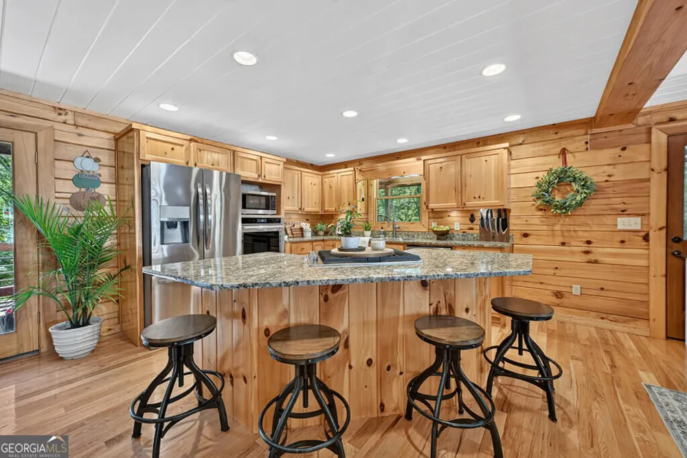 303 Major Ridge RD Blue Ridge, GA 30513