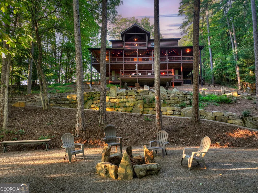 303 Major Ridge RD Blue Ridge, GA 30513