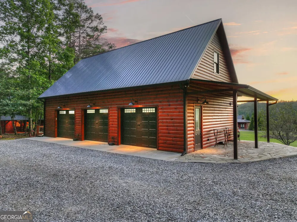 303 Major Ridge RD Blue Ridge, GA 30513
