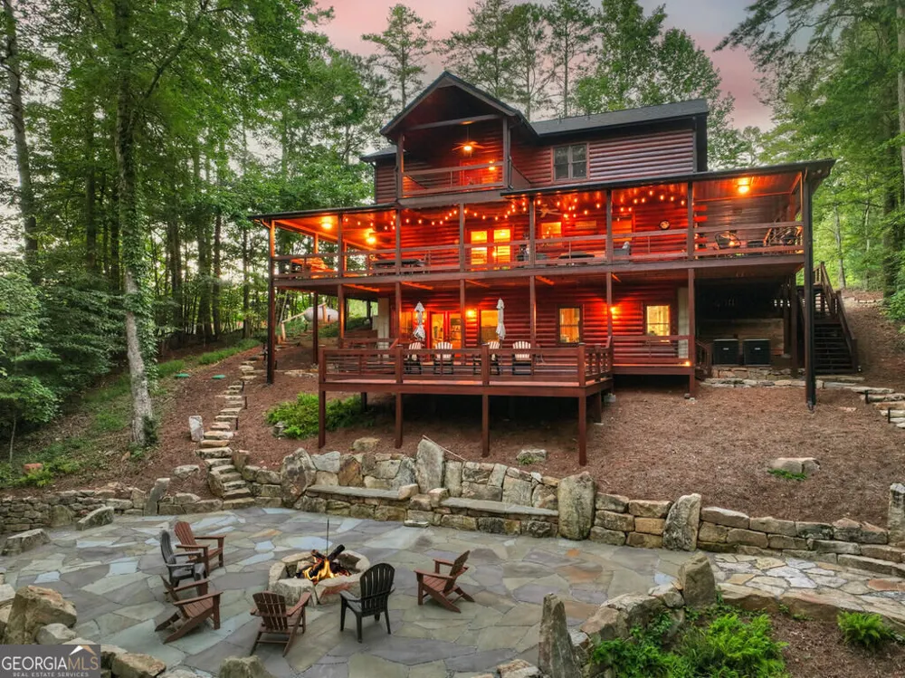 303 Major Ridge RD Blue Ridge, GA 30513