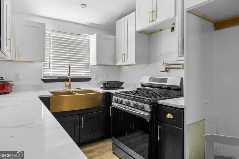 16 Robin RD Austell, GA 30168