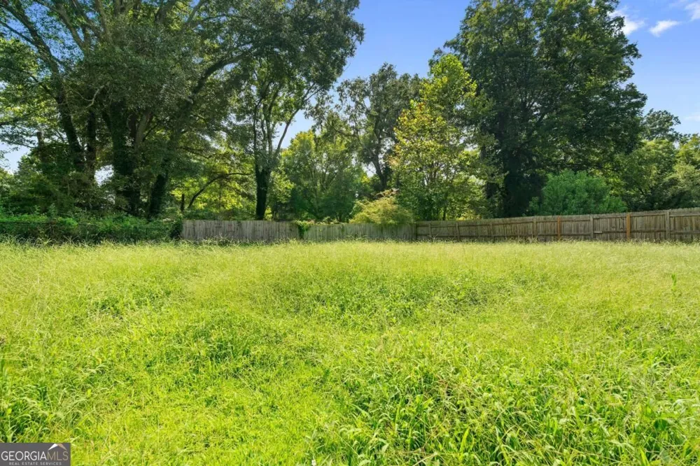 16 Robin RD Austell, GA 30168