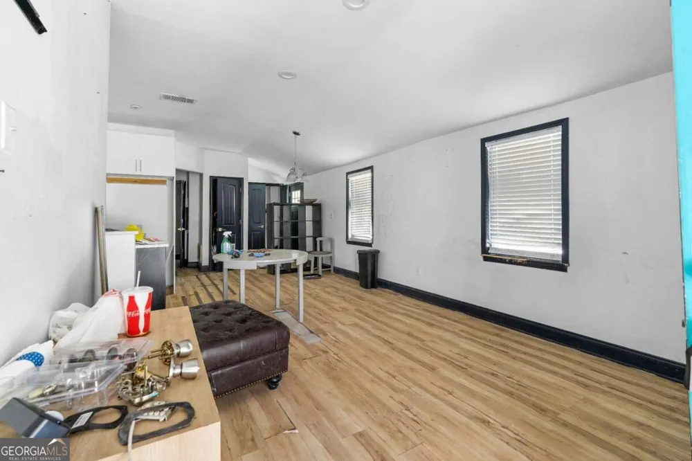 16 Robin RD Austell, GA 30168