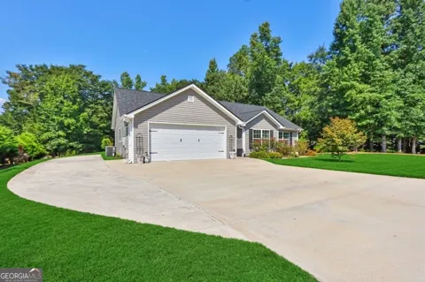 3710 Silver Hill CIR
