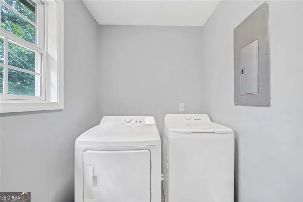 51 Johnson AVE Newnan, GA 30263