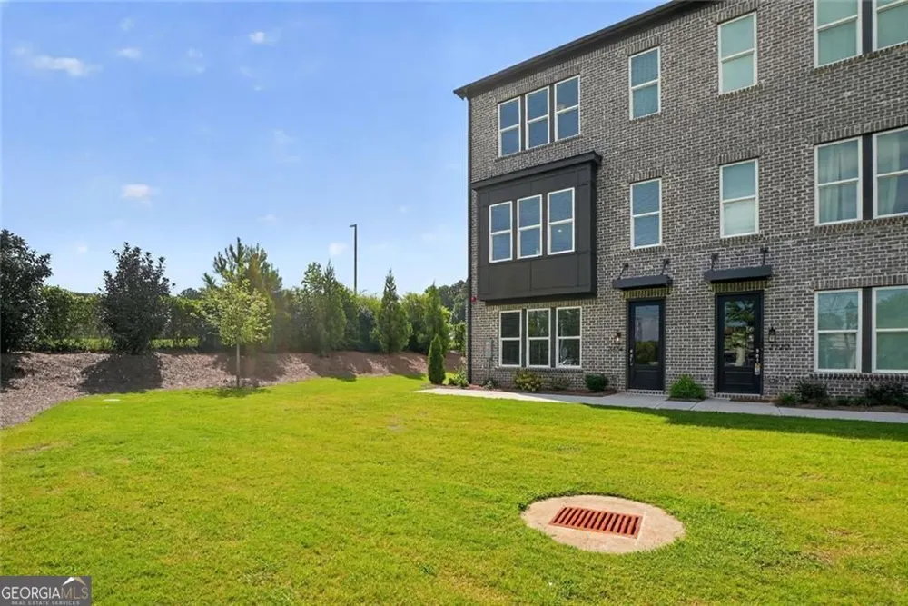 2324 Mockernut TRL Smyrna, GA 30080