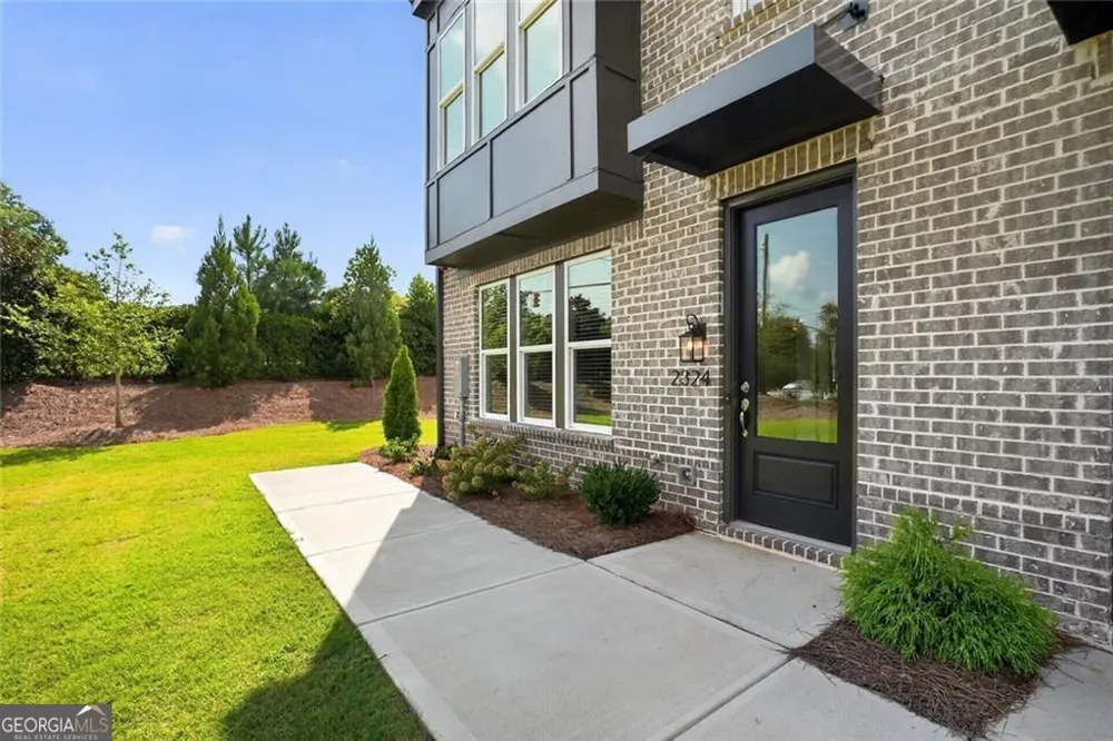 2324 Mockernut TRL Smyrna, GA 30080