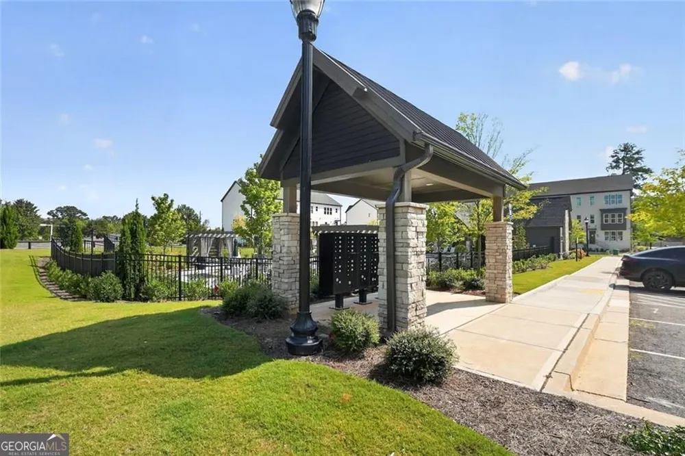2324 Mockernut TRL Smyrna, GA 30080