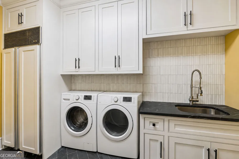 3977 Merriweather Woods Johns Creek, GA 30022