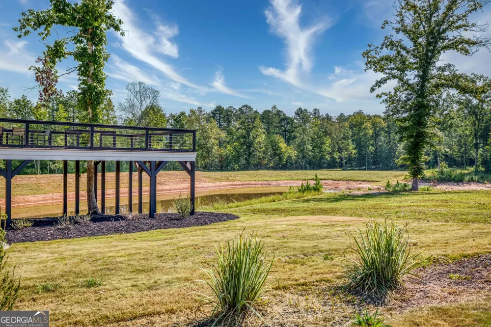 692 Hutchins Wolfskin RD Stephens, GA 30667