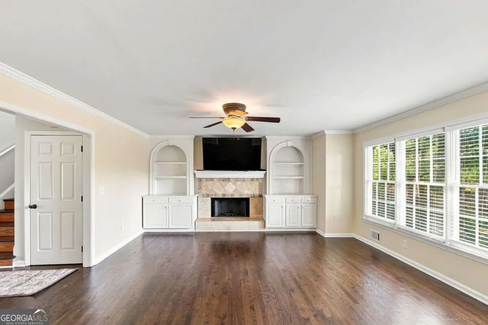 136 Springcrest TRL Lawrenceville, GA 30046