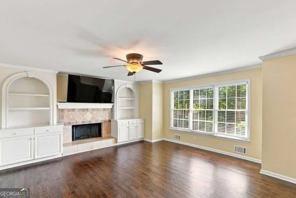 136 Springcrest TRL Lawrenceville, GA 30046