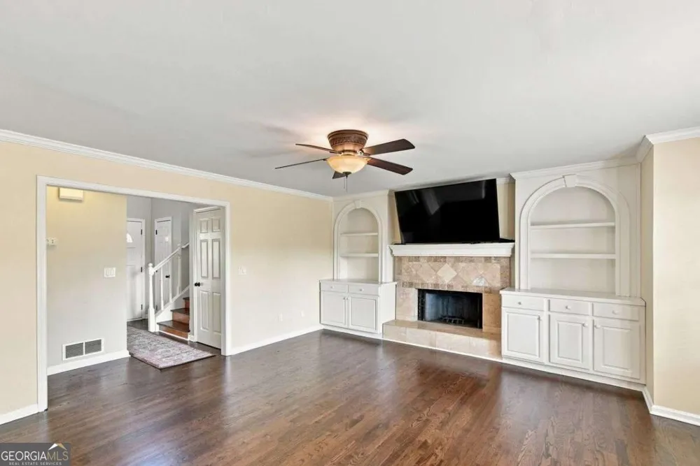 136 Springcrest TRL Lawrenceville, GA 30046