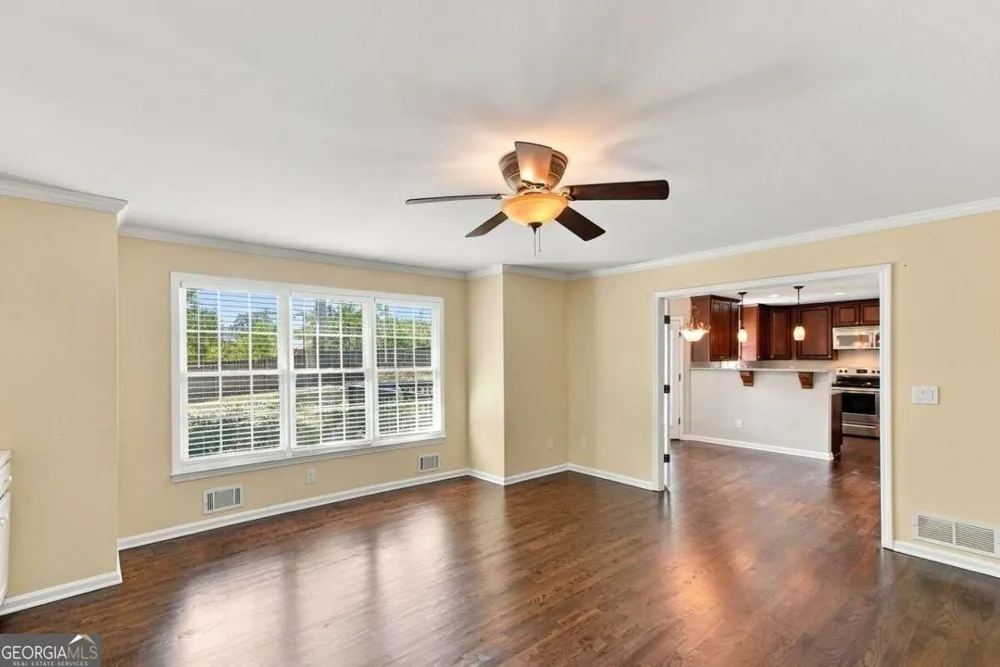 136 Springcrest TRL Lawrenceville, GA 30046